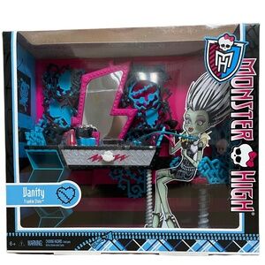 Monster High Frankie Stein Vanity Playset 2012 Mattel #Y0404 Brand NEW!